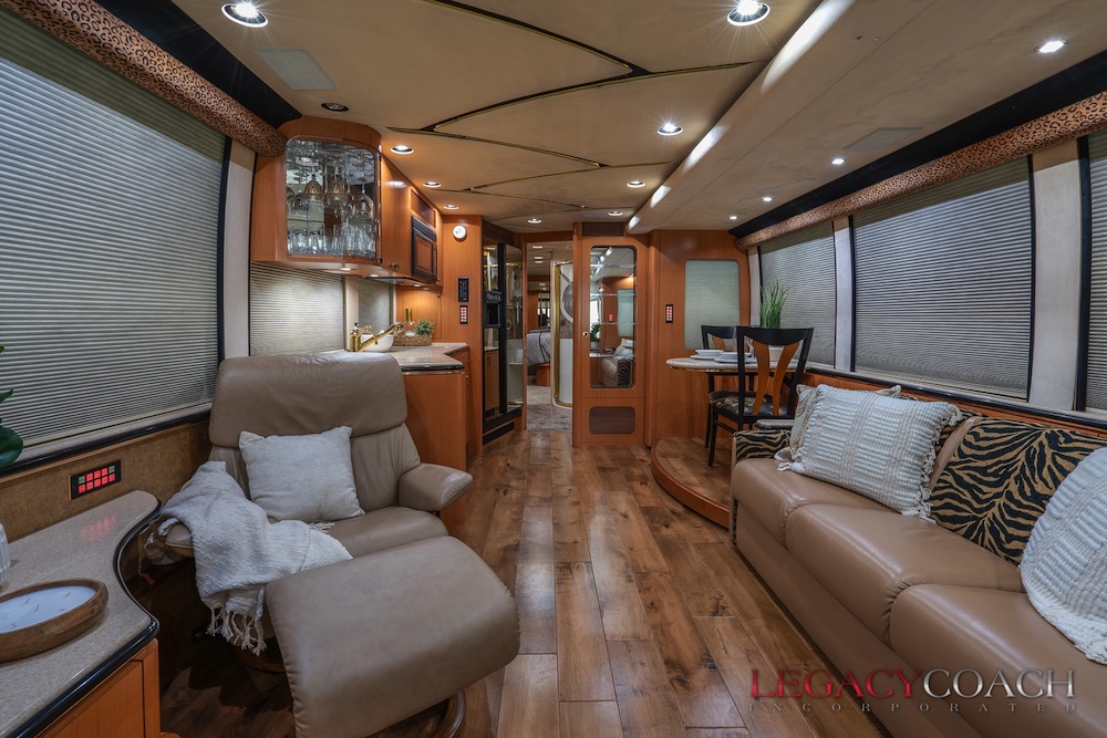 2002 Prevost Marathon XLII For Sale