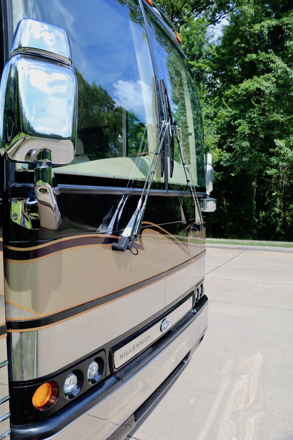 2002 Prevost Millennium XLII For Sale
