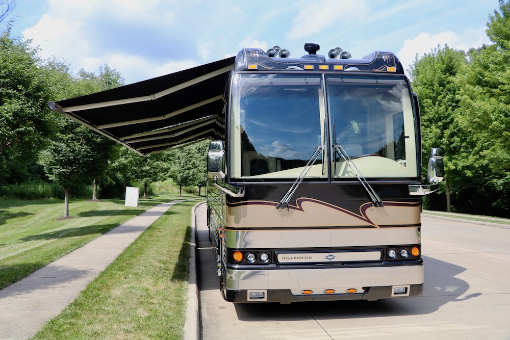 2002 Prevost Millennium XLII For Sale