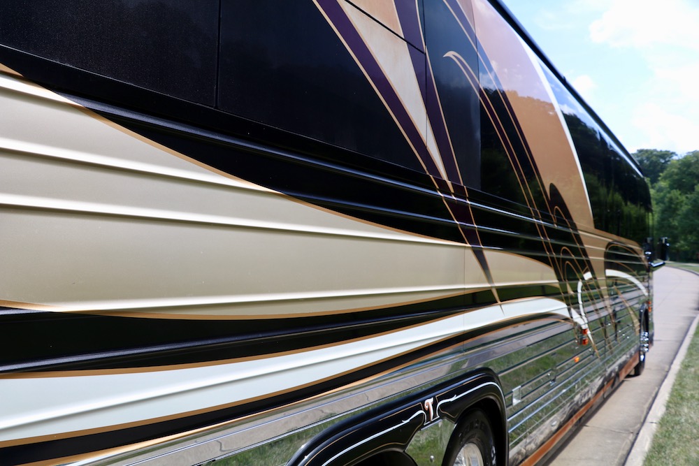 2002 Prevost Millennium XLII For Sale