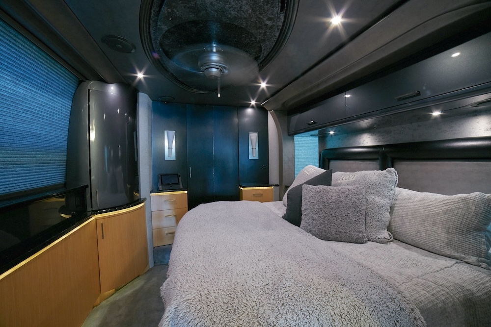 2002 Prevost Millennium XLII For Sale