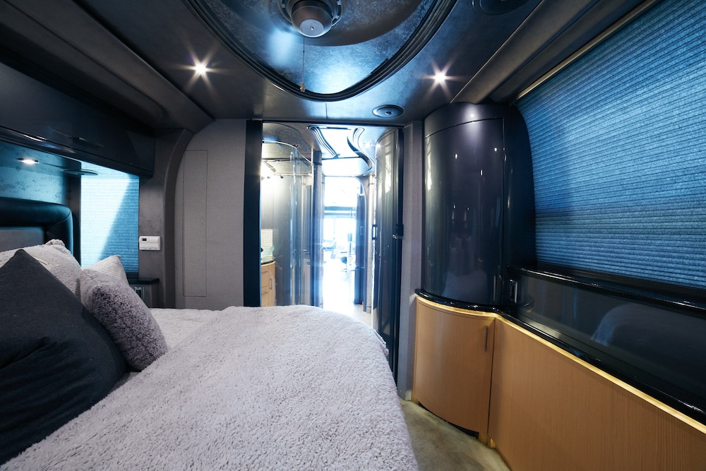 2002 Prevost Millennium XLII For Sale