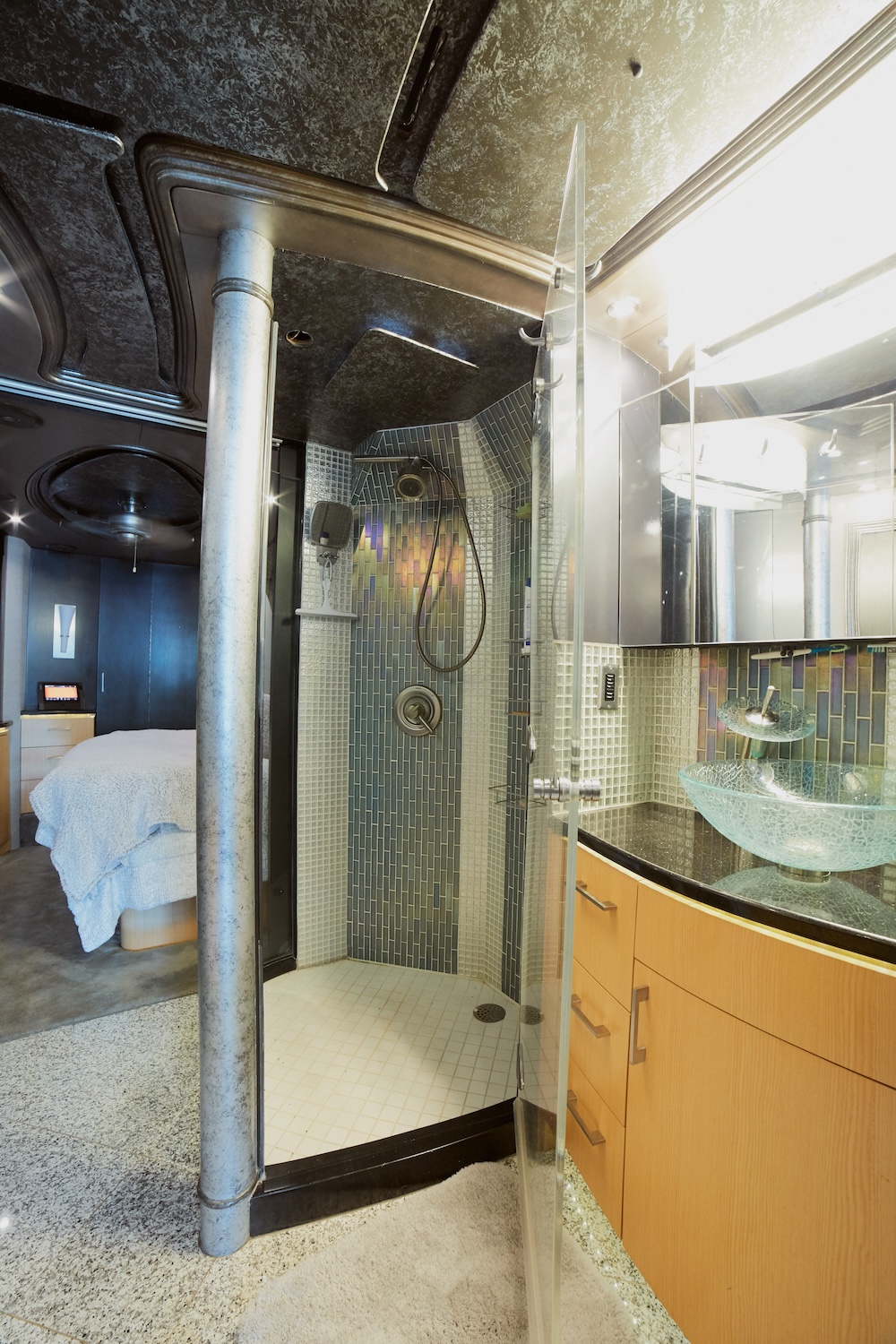 2002 Prevost Millennium XLII For Sale