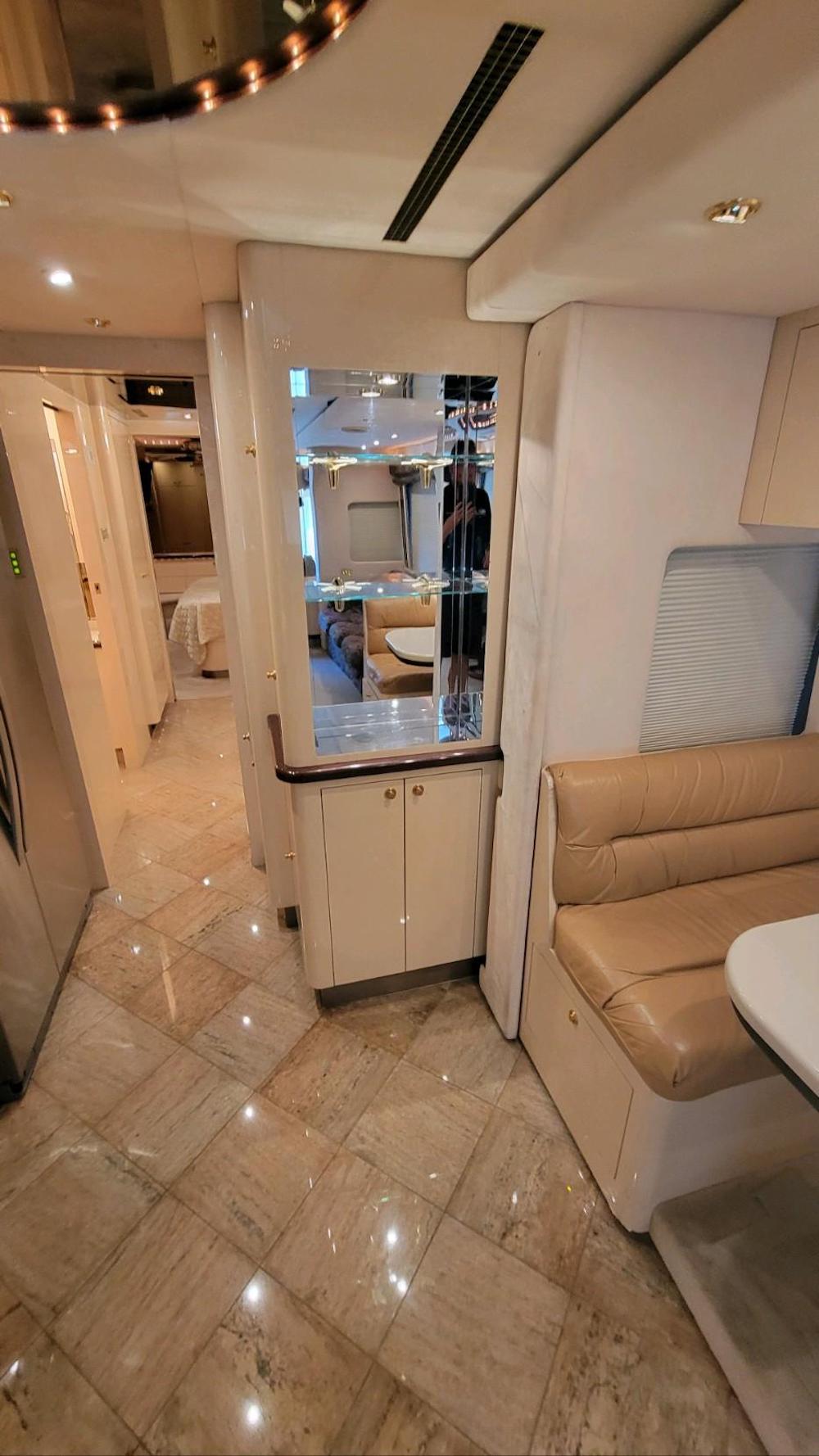 2002 Prevost Parliament XLII For Sale