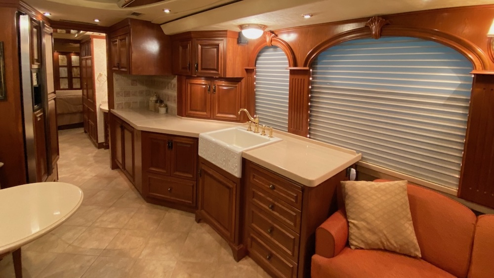 2003 Prevost Country Coach XLII For Sale