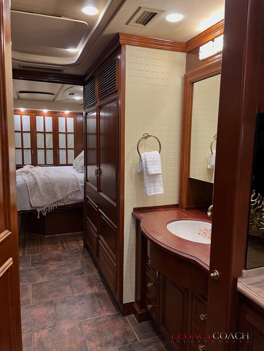 2003 Prevost Country Coach XLII For Sale