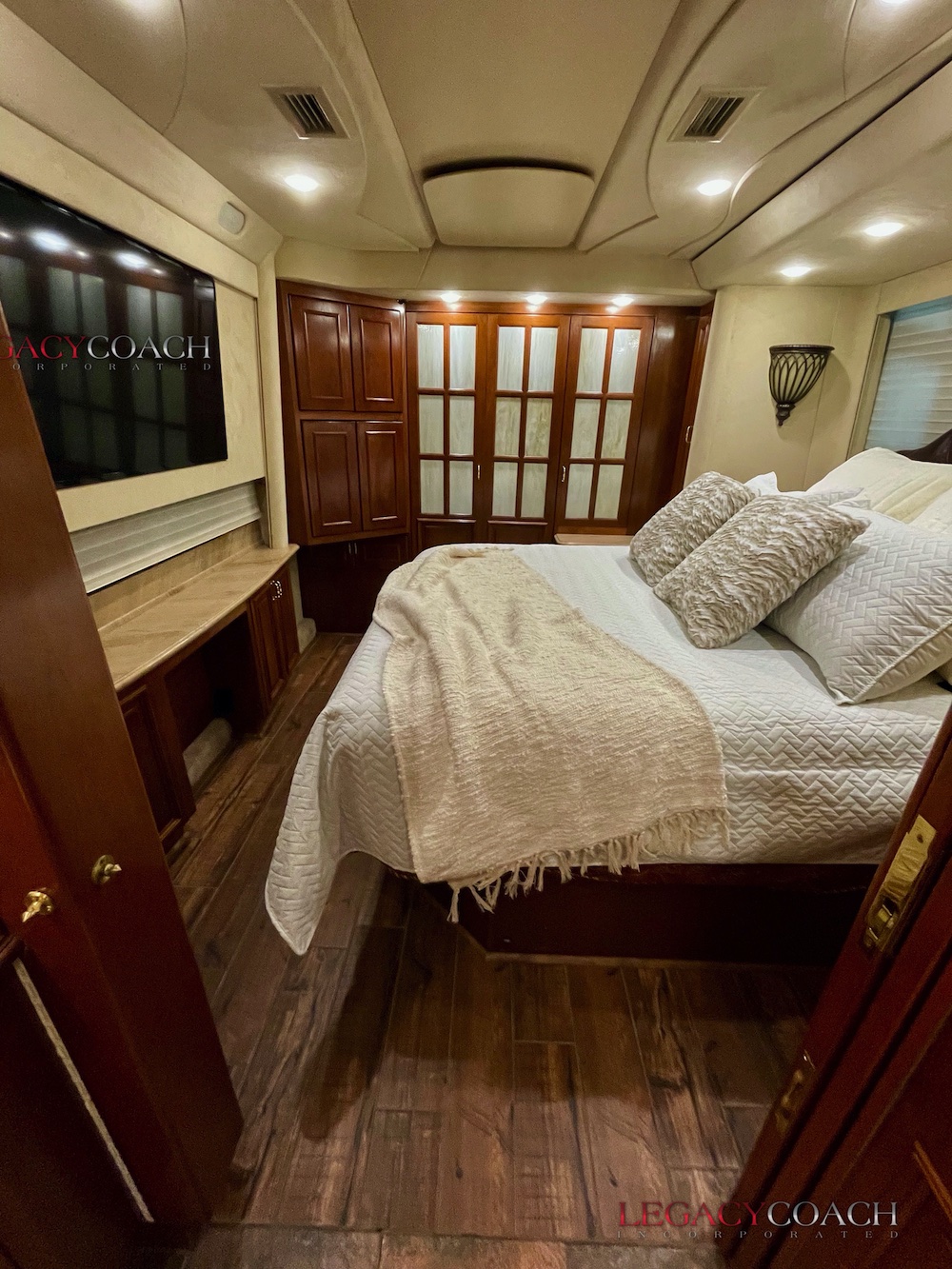 2003 Prevost Country Coach XLII For Sale