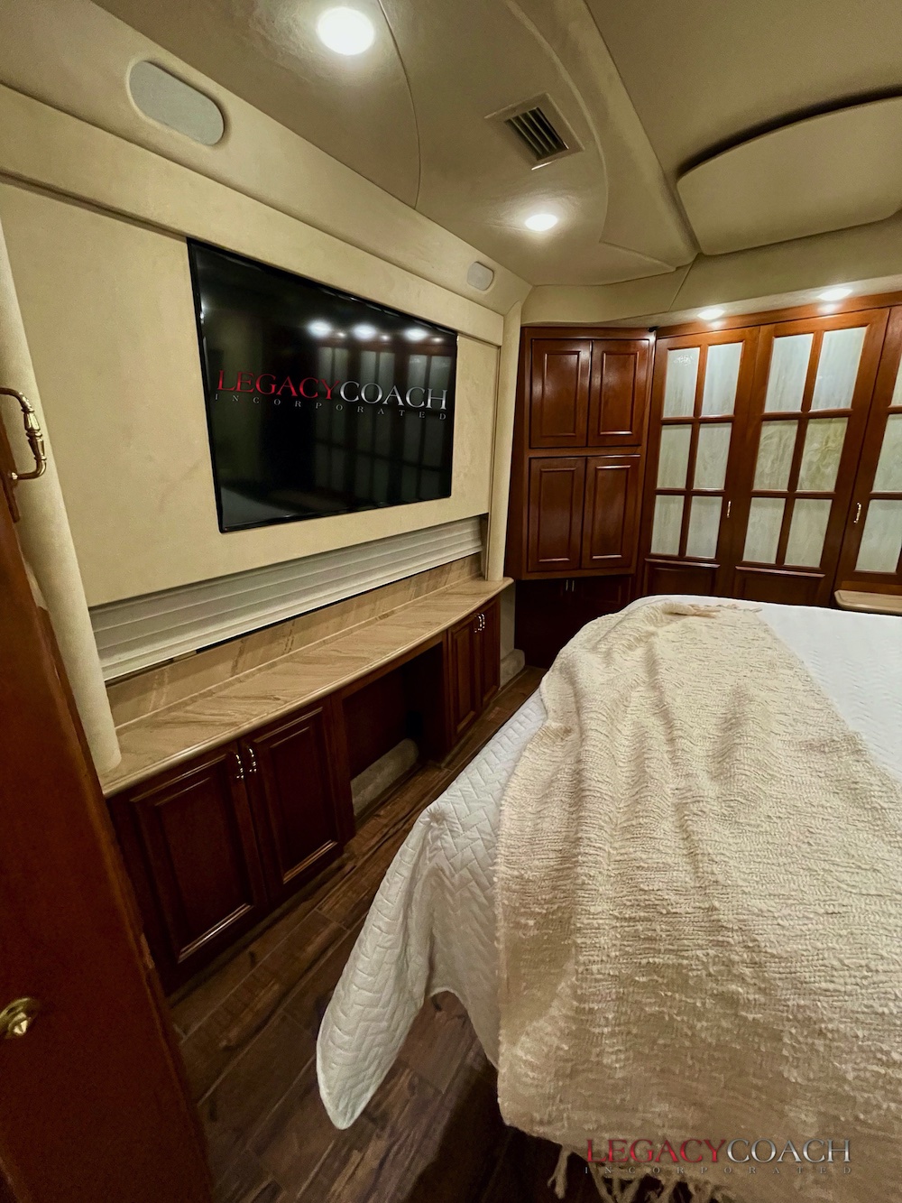 2003 Prevost Country Coach XLII For Sale