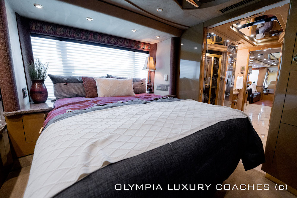 2003 Prevost Country Coach XLII For Sale