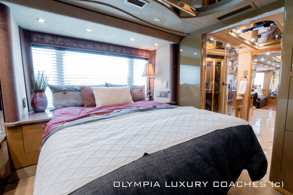 2003 Prevost Country Coach XLII For Sale