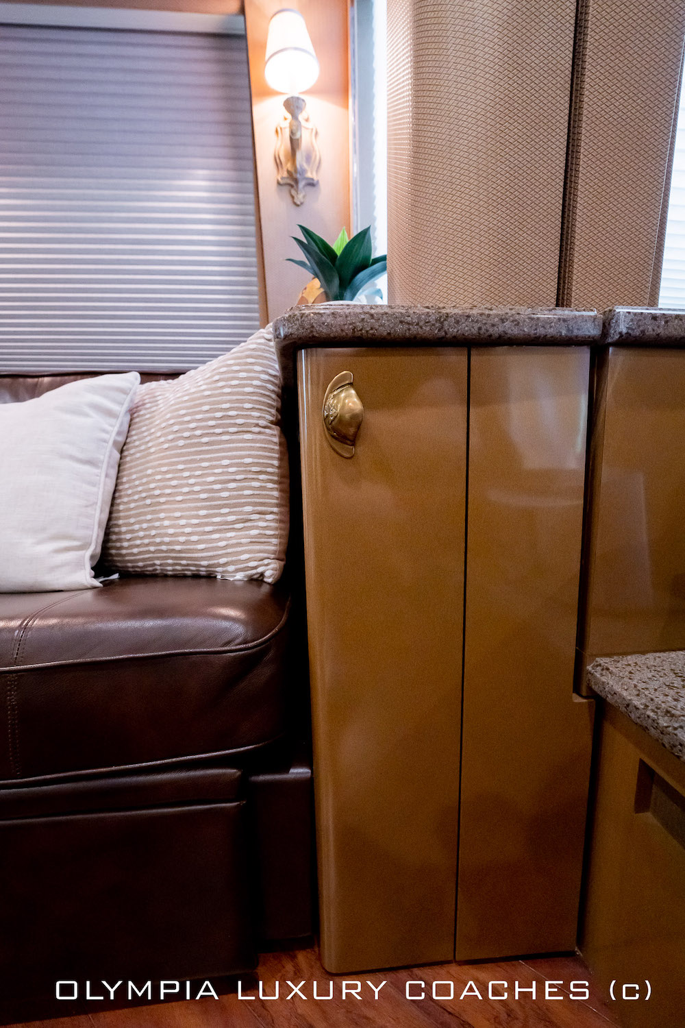 2003 Prevost Country Coach XLII For Sale