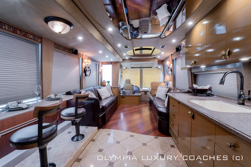 2003 Prevost Country Coach XLII For Sale