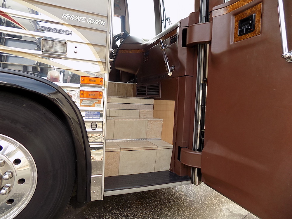 2003 Prevost Country Coach XLII For Sale