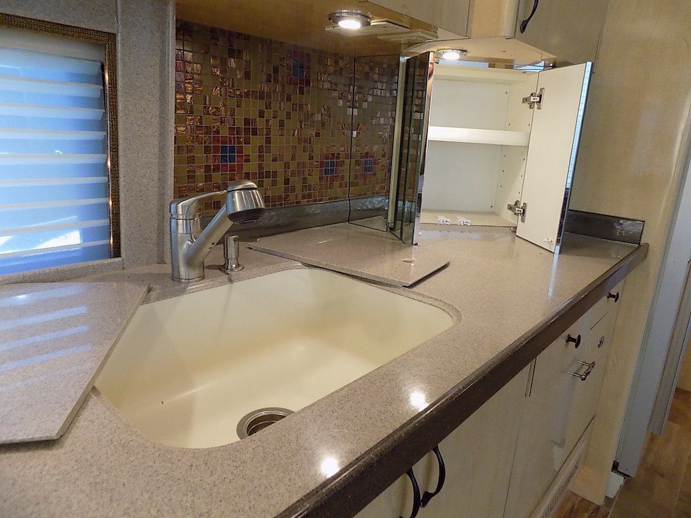 2003 Prevost Country Coach XLII For Sale