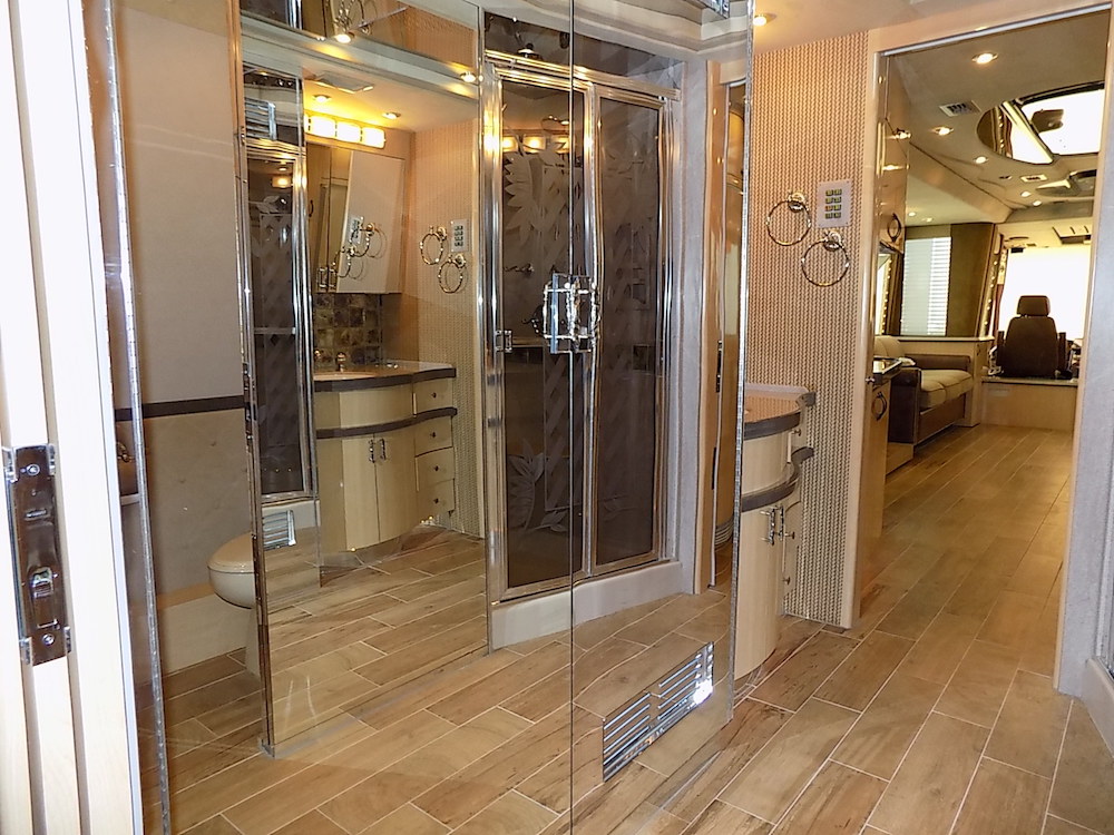 2003 Prevost Country Coach XLII For Sale