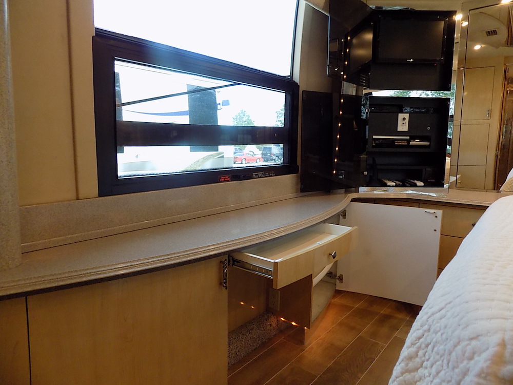 2003 Prevost Country Coach XLII For Sale