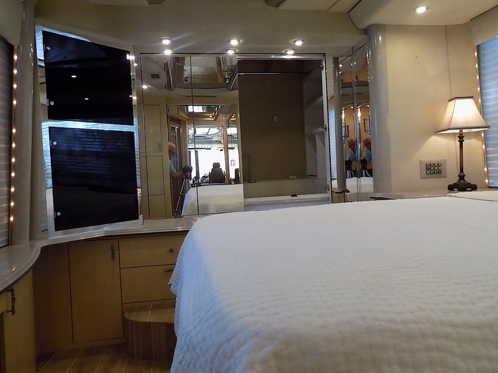 2003 Prevost Country Coach XLII For Sale