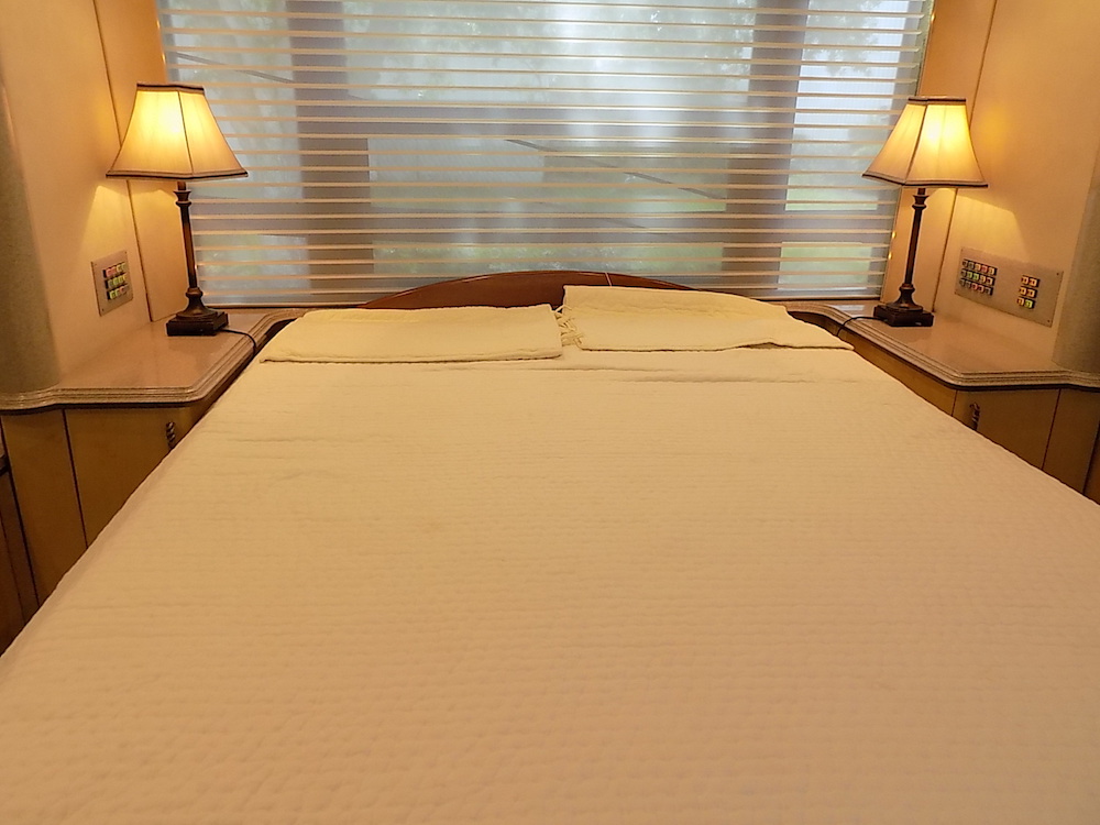 2003 Prevost Country Coach XLII For Sale