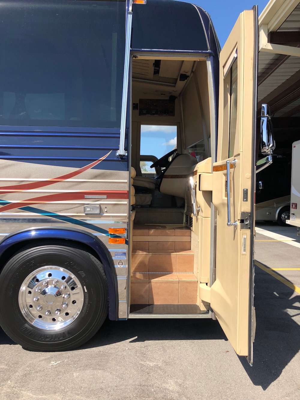 2003 Prevost Country Coach XLII For Sale