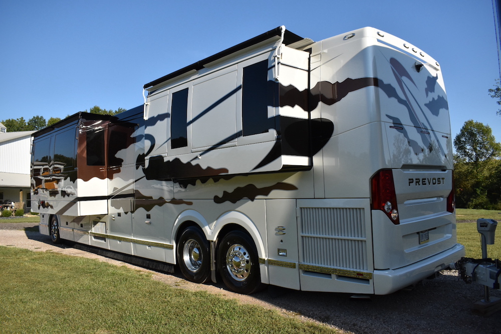 2003 Prevost Featherlite H3-45 For Sale