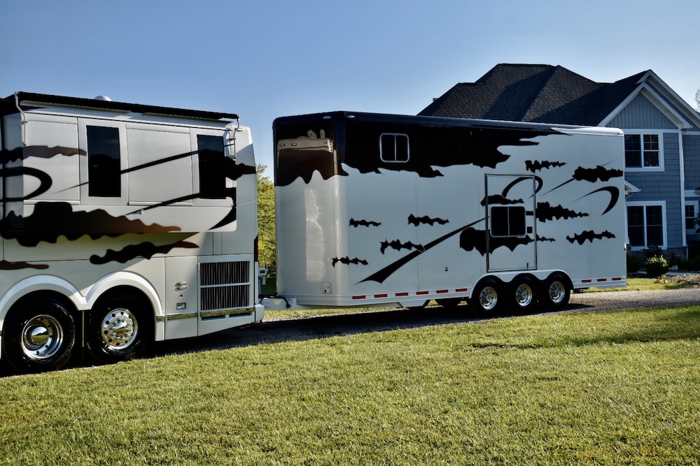 2003 Prevost Featherlite H3-45 For Sale