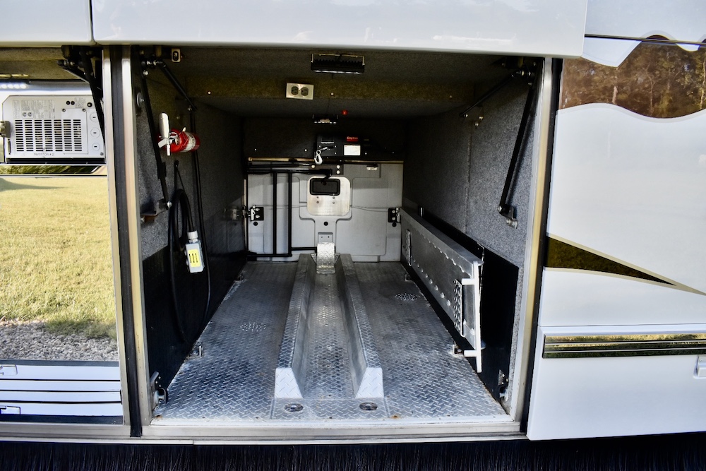 2003 Prevost Featherlite H3-45 For Sale