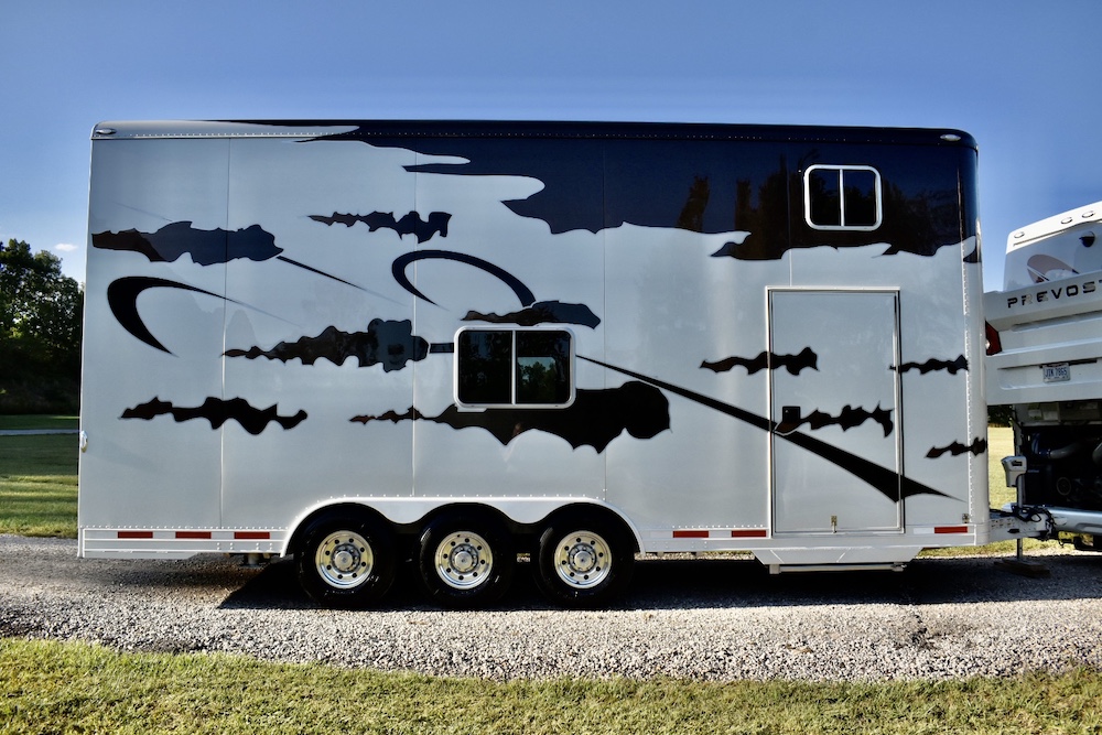 2003 Prevost Featherlite H3-45 For Sale