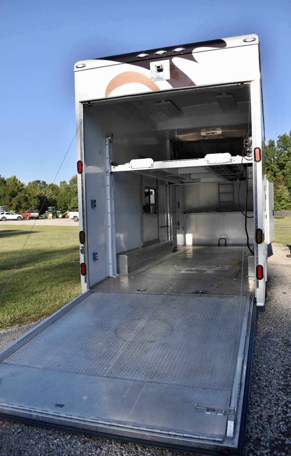 2003 Prevost Featherlite H3-45 For Sale