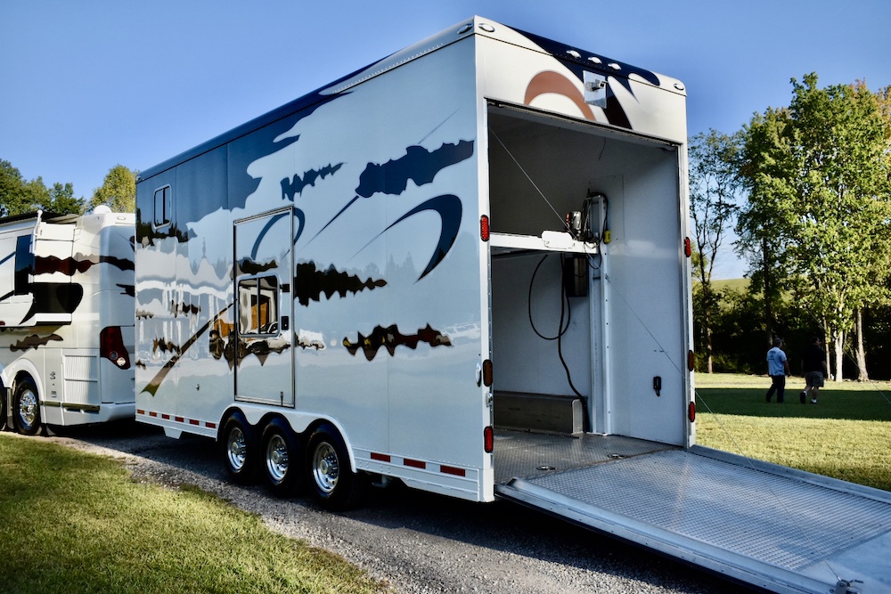 2003 Prevost Featherlite H3-45 For Sale