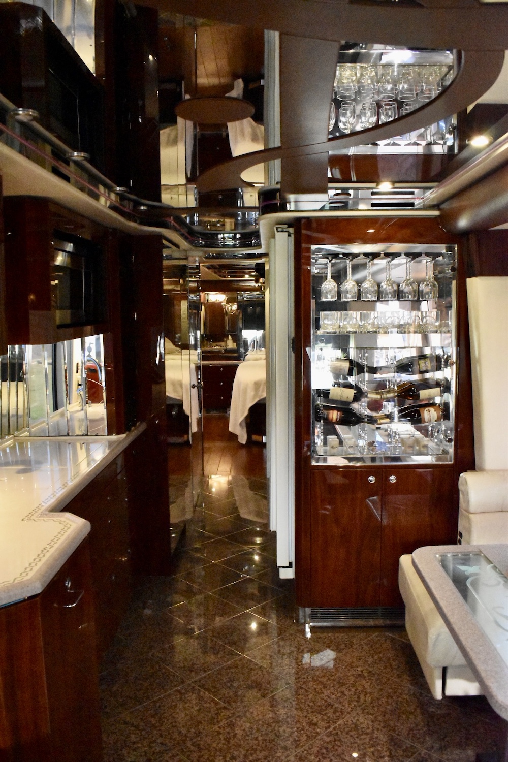 2003 Prevost Featherlite H3-45 For Sale
