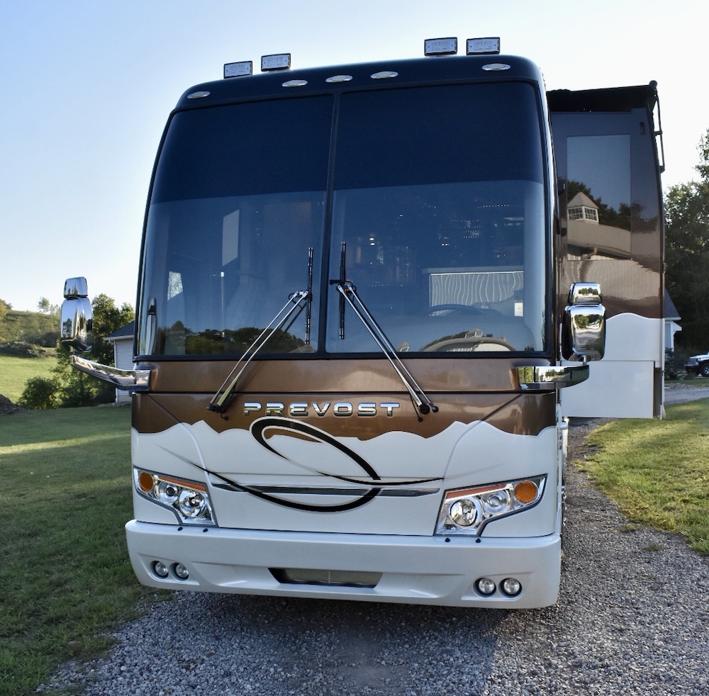 2003 Prevost Featherlite H3-45 For Sale