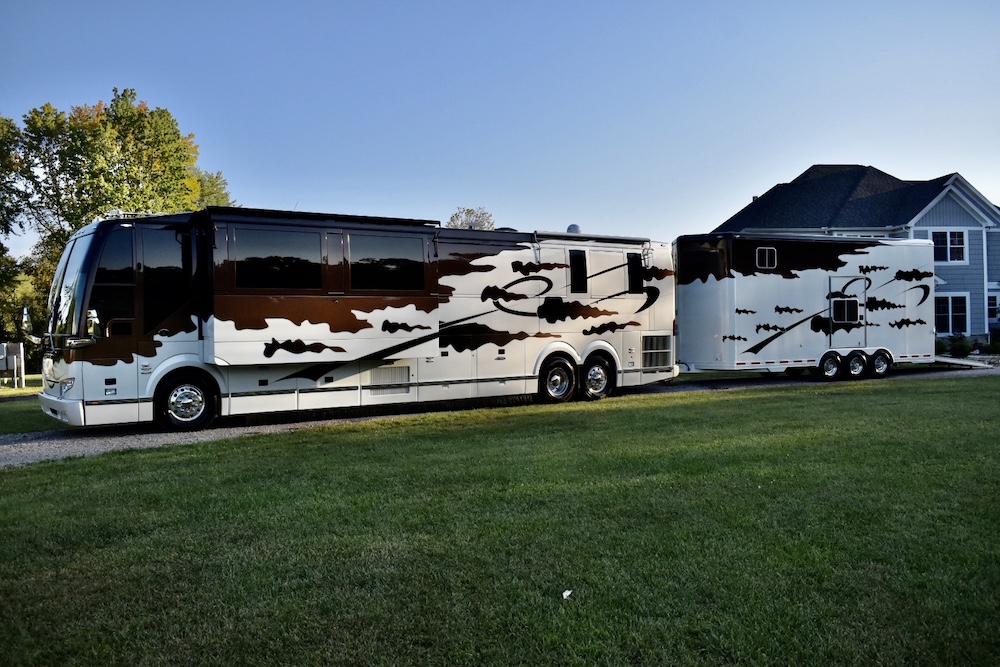 2003 Prevost Featherlite H3-45 For Sale