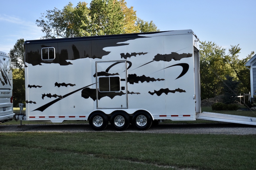 2003 Prevost Featherlite H3-45 For Sale