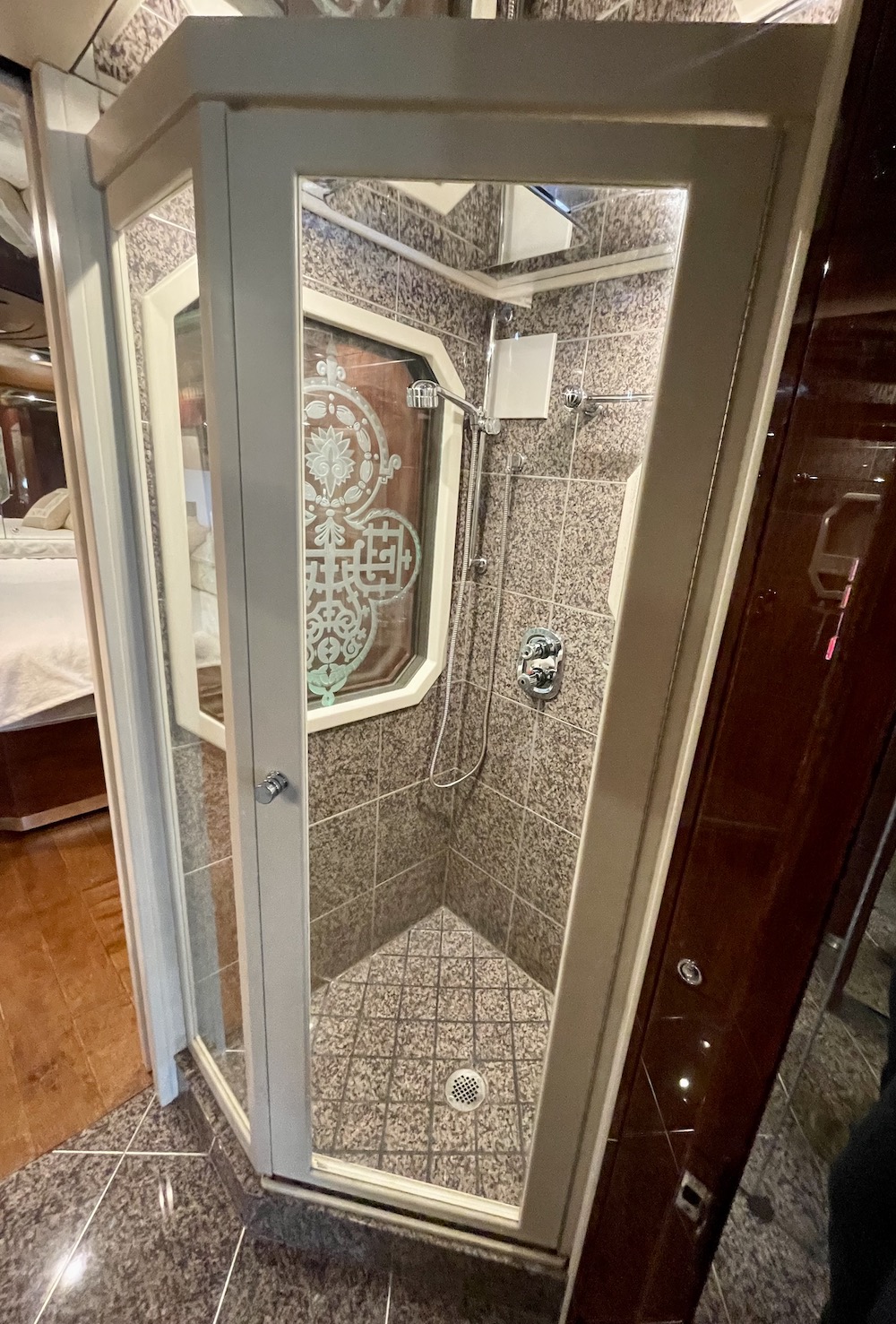 2003 Prevost Featherlite H3-45 For Sale