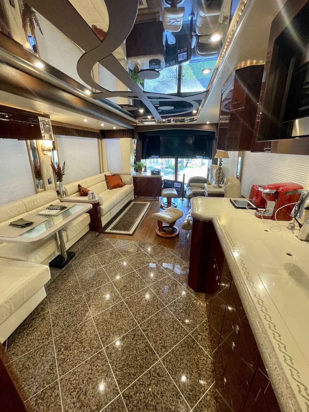 2003 Prevost Featherlite H3-45 For Sale