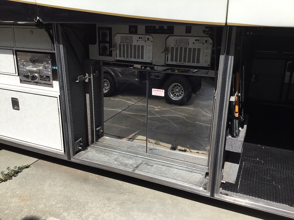 2003 Prevost Featherlite H3-45 For Sale