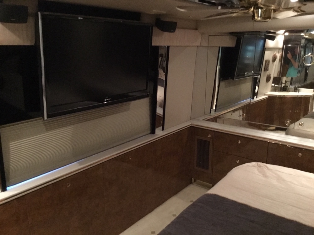 2003 Prevost Featherlite H3-45 For Sale