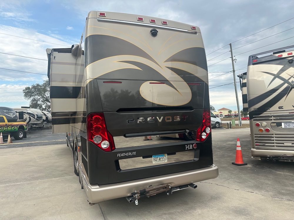 2003 Prevost Featherlite H3-45 For Sale