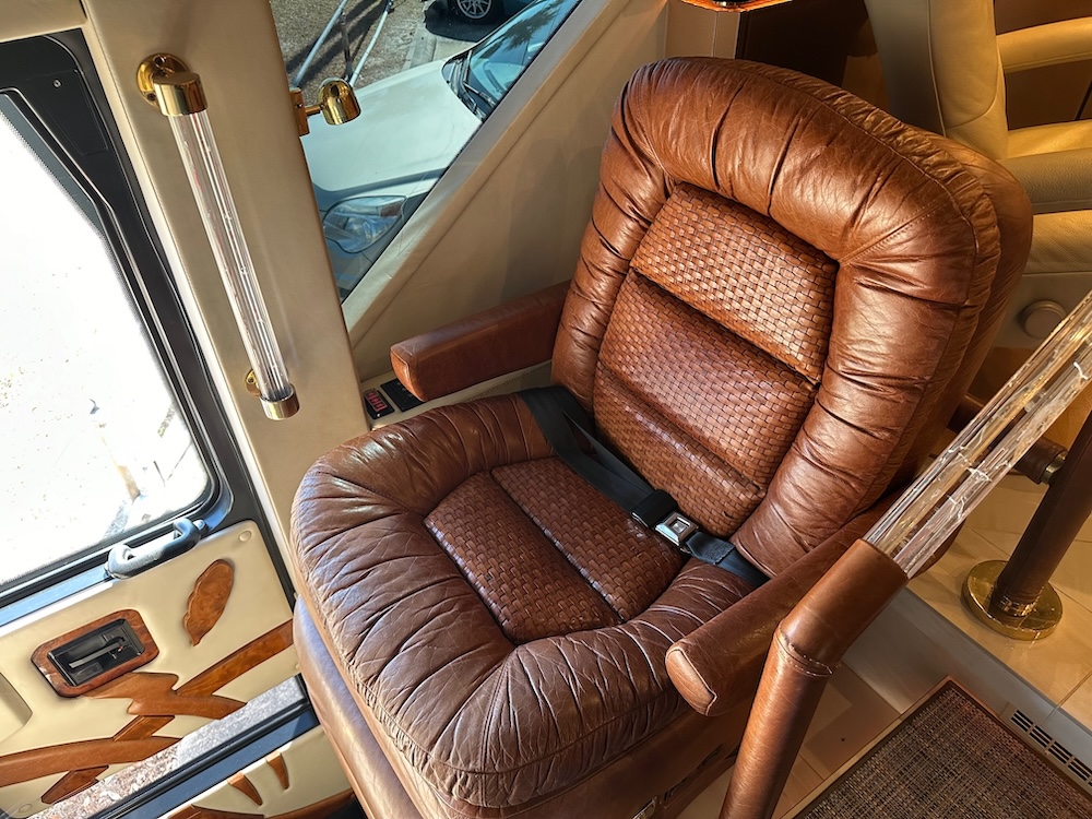 2003 Prevost Featherlite H3-45 For Sale