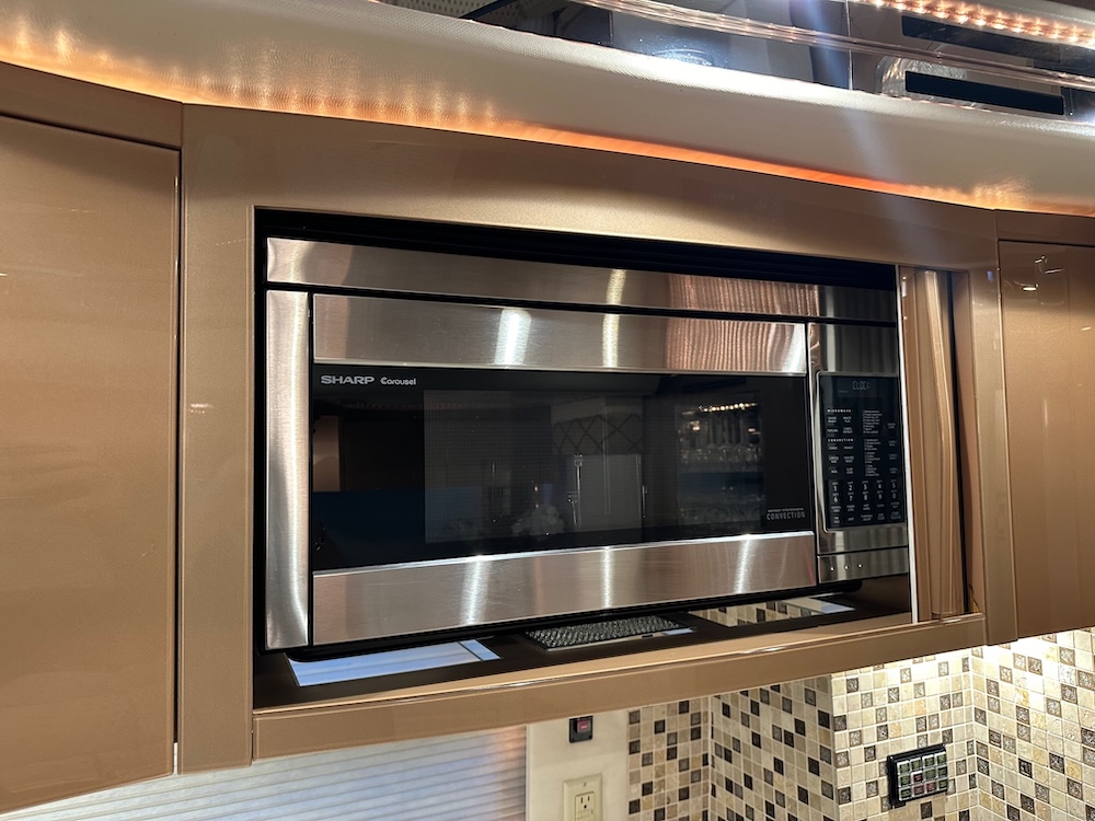 2003 Prevost Featherlite H3-45 For Sale