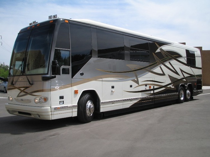 2003 Prevost Featherlite H3-45 For Sale