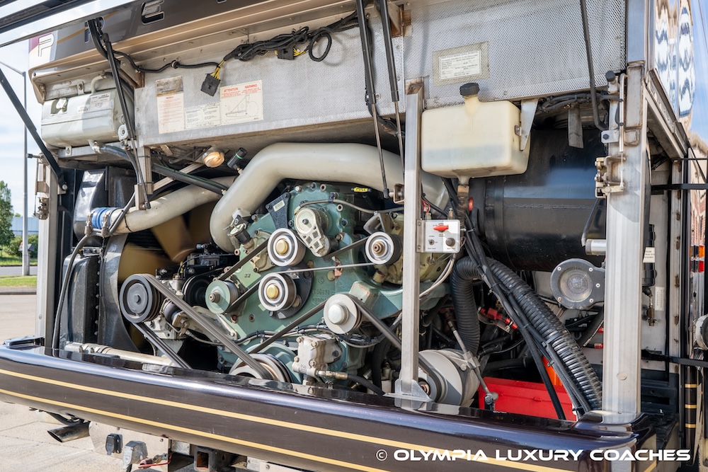 2003 Prevost Featherlite H3-45 For Sale