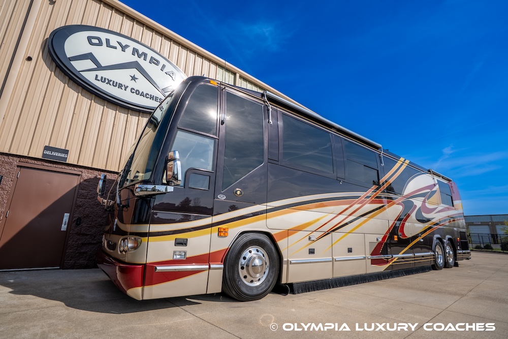 2003 Prevost Featherlite H3-45 For Sale