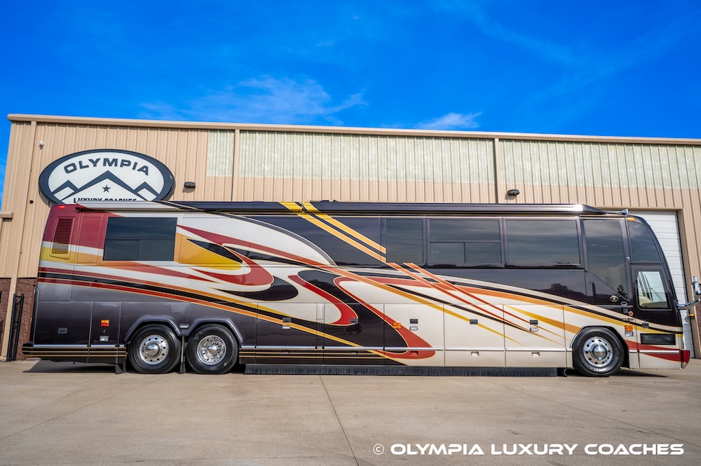 2003 Prevost Featherlite H3-45 For Sale