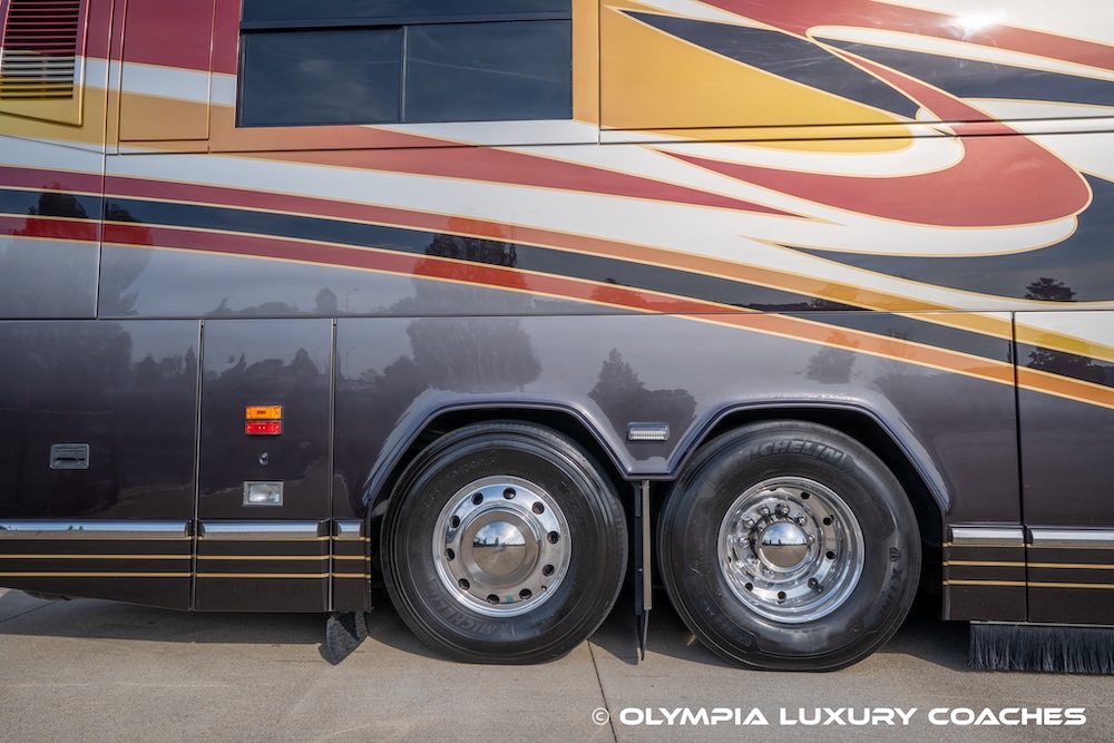 2003 Prevost Featherlite H3-45 For Sale