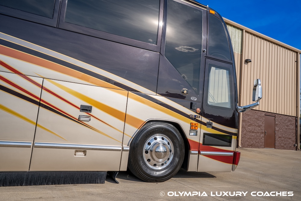 2003 Prevost Featherlite H3-45 For Sale