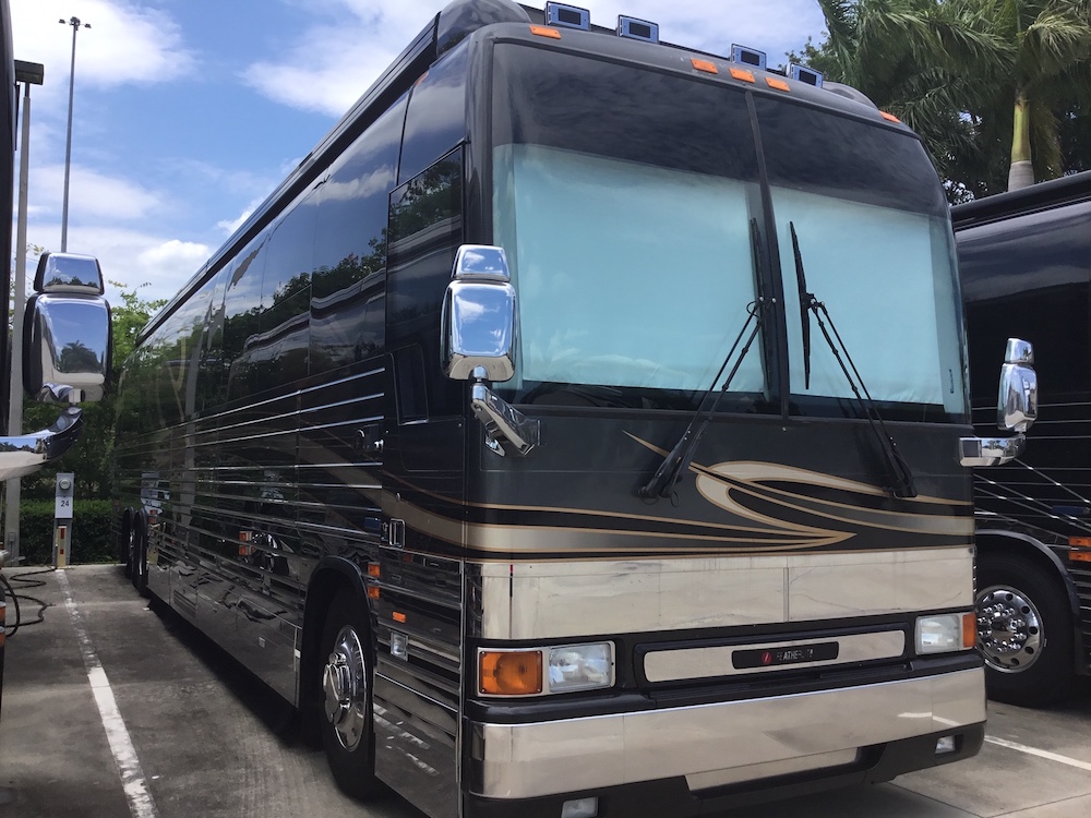 2003 Prevost Featherlite XLII For Sale