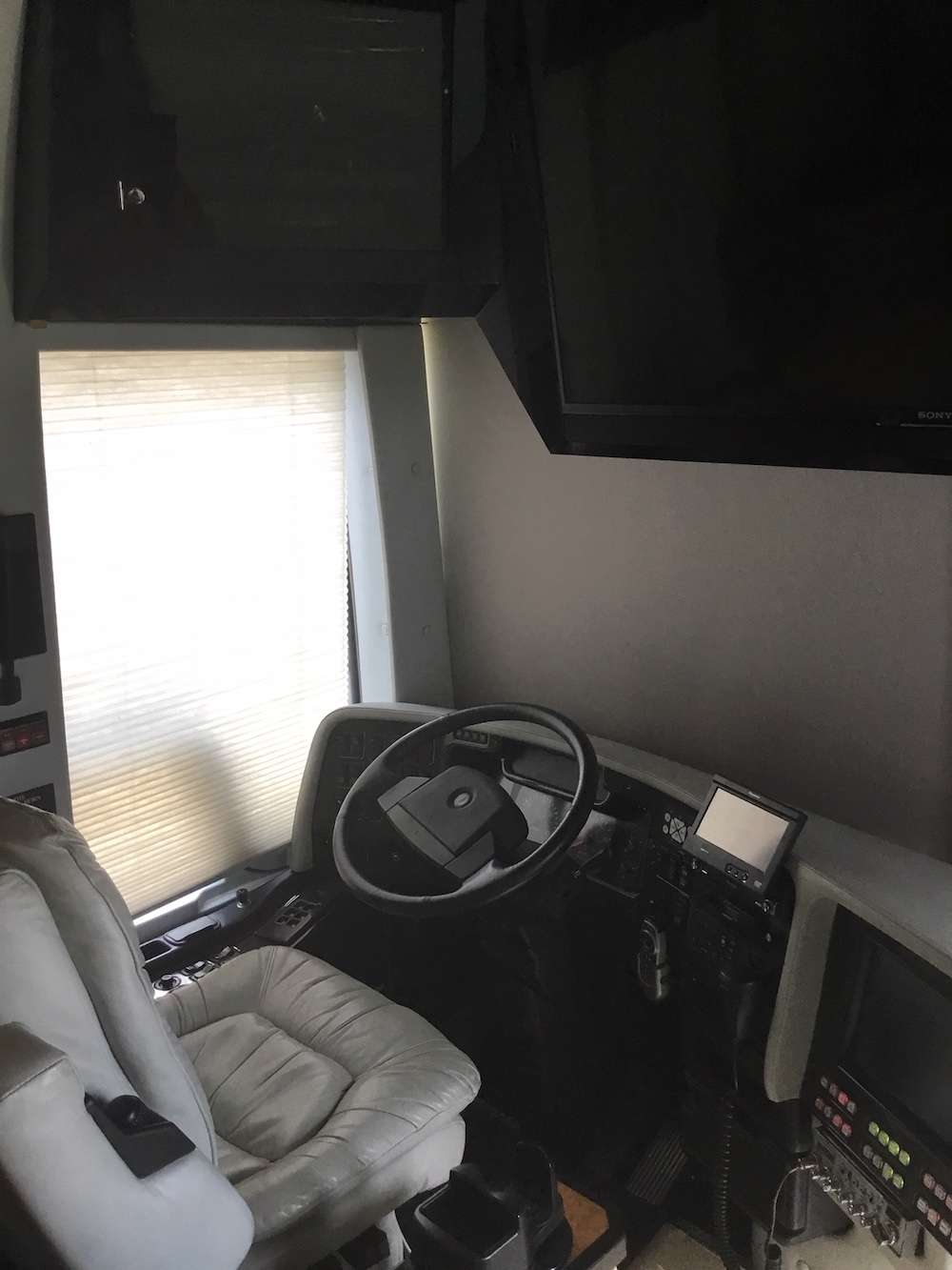 2003 Prevost Featherlite XLII For Sale