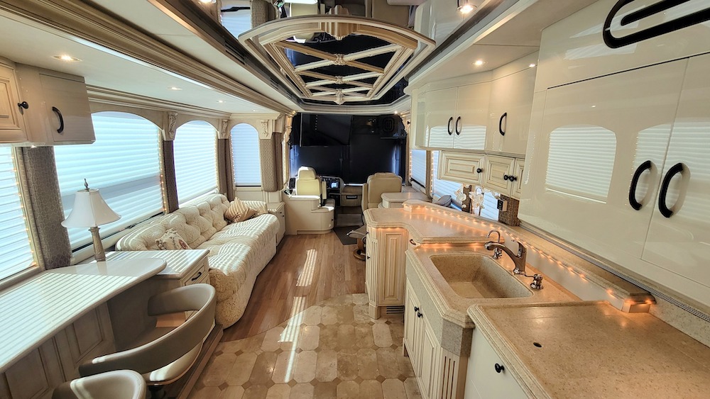 2003 Prevost Liberty XLII For Sale