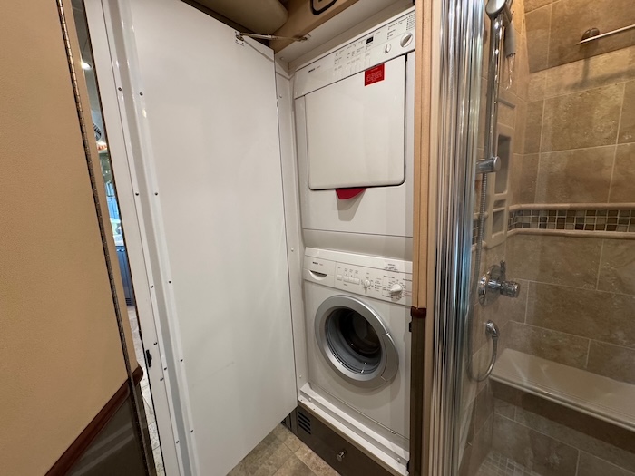 2003 Prevost Liberty XLII For Sale